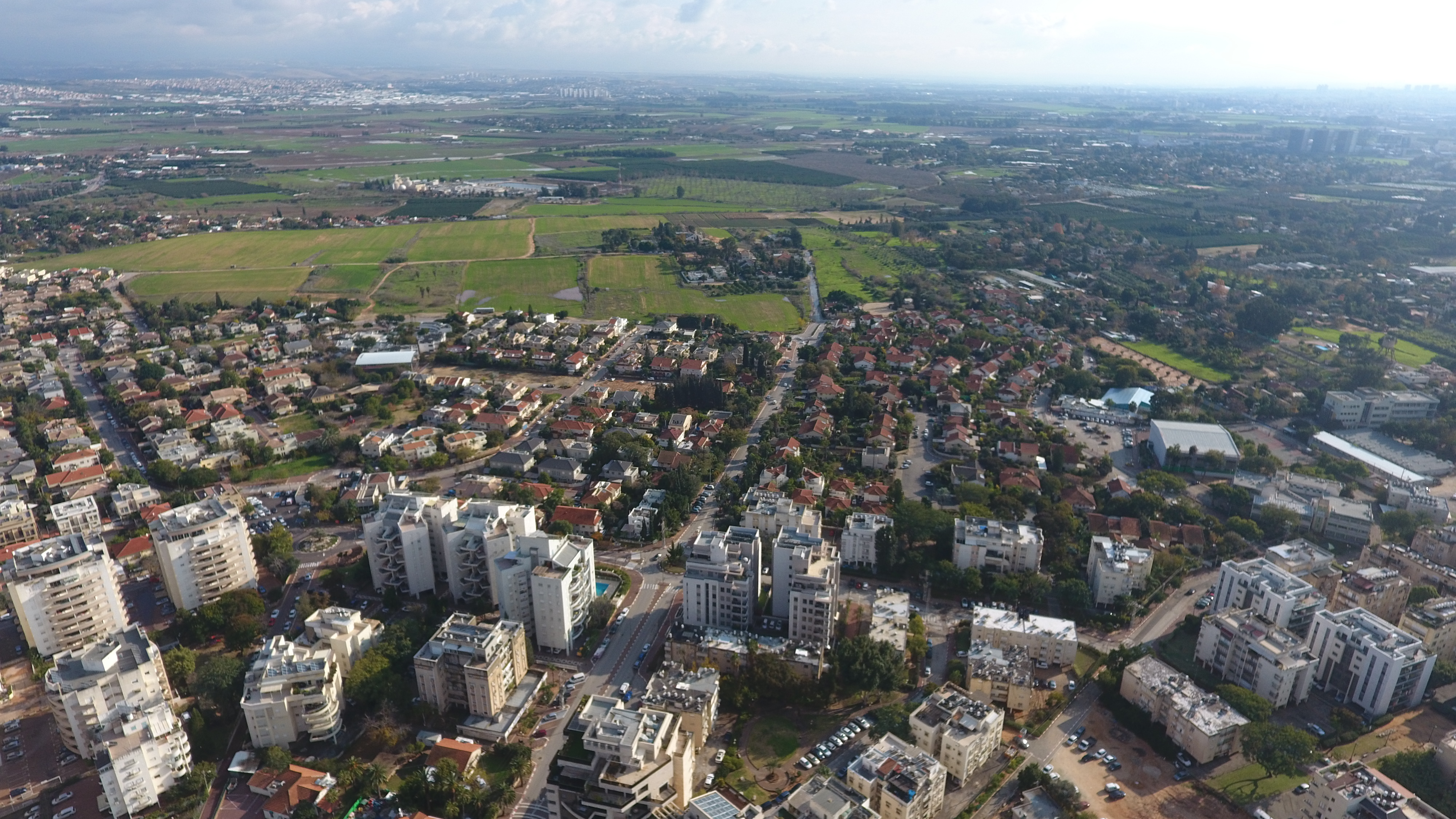 מתחם שביל התפוזים הוד השרון
